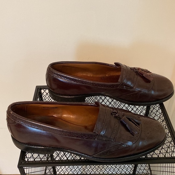 ALLEN Edmonds Bridgeton Burgundy Tassel Loafer. 10.5D. main image 3
